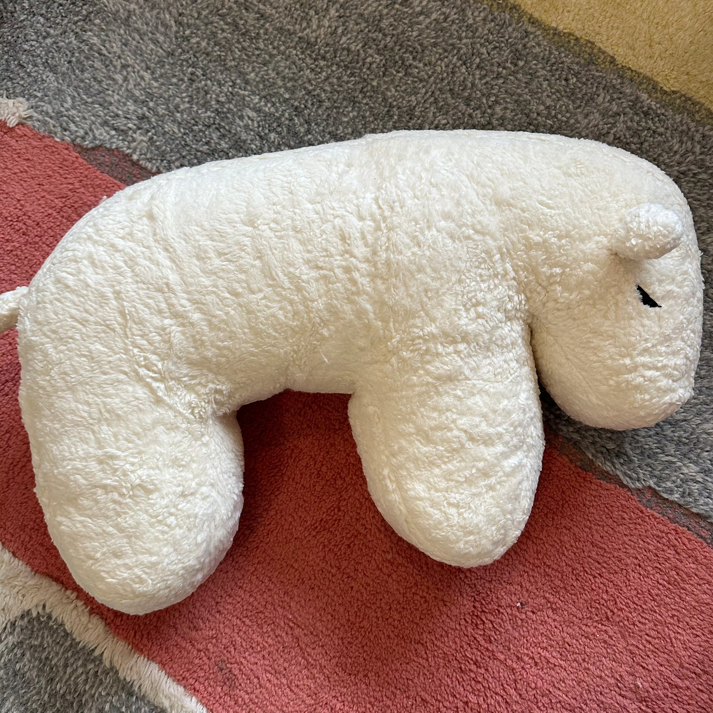 Feeding pillow Nanook polarbear / Babylist Leo Goeteyn - De Clercq